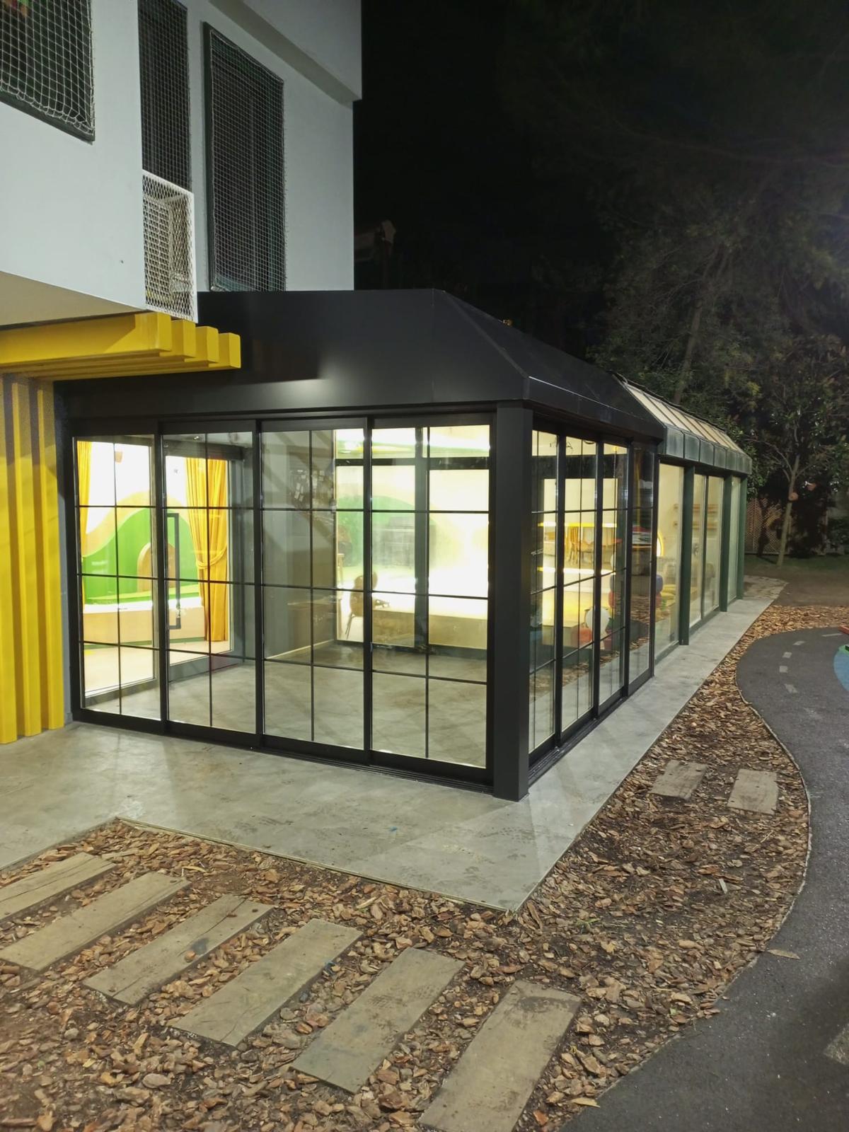 Kış Bahçesi Ve Giyotin 40